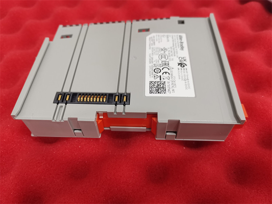 Allen-Bradley 5069-IF8 Acht (8) de differentiële analoge module van inputkanalen