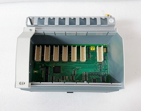 ABB PM803F 3BDH000530R1 Basiseenheid 16 MB Batterij-gebufferde RAM Centrale Eenheid