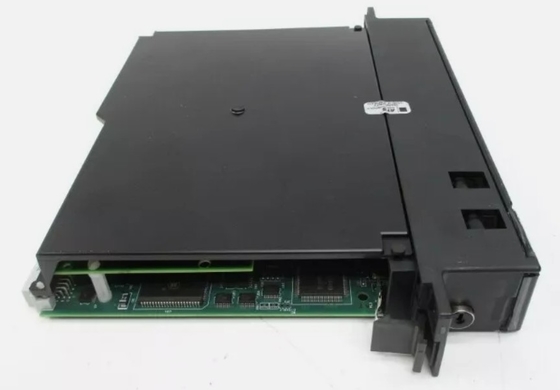 IC697CPX935 GE Single Slot CPU met drie seriële poorten 32 Bit Floating Point Central Processing Unit