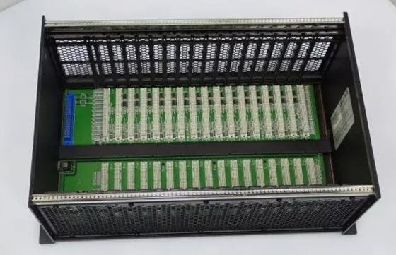 IC698CHS017 GE PACSystems RX7i Racks 17 Slot Front And Rear Mount CPU En I/O Configuraties