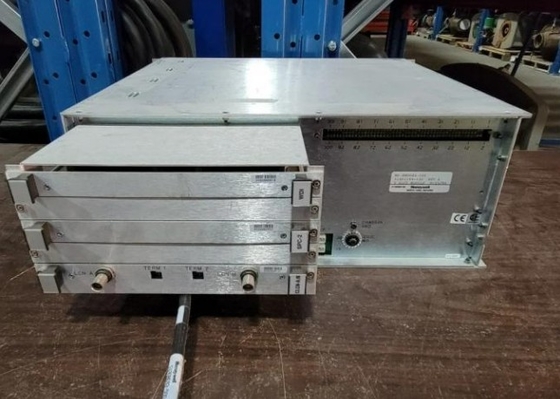 Honeywell 51402199-100 Industrieel besturingssysteem behuizing met circuits