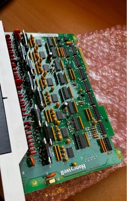 Honeywell 621-6575RC 24Vdc Bron Uitgang 32 punten Module PLC Board