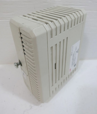 RFO800 P-HB-RFO-80010000 ABB PLC-module-interface voor industriële automatiseringssystemen