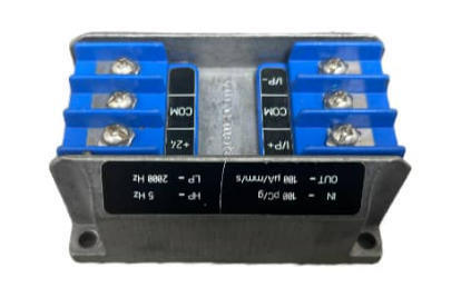 IPC704 244-704-000-042 A1-B03-C100-D100-E5-F2000-G0-H0-I0 Piezo-elektrische ladingsignaalconditioner voor het meten van de trillingssnelheid van de behuizing van het lager