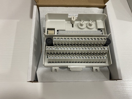 PLC 8 van TU831V1 ABB I/O Kanalen breidde Eindbloks800 I/O DCS 3BSE013235R1 uit
