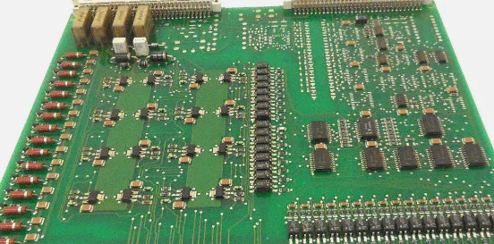 ABB 8IAB03 GJR2392500R1210 Uitgangsmodule Binair 16 kanalen met 1 DO voor 24 V, 100 mA