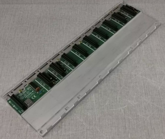F3BU09-0NS1 YOKOGAWA 9-slot-eenheid Basismodules voor verschillende modules I/O-module