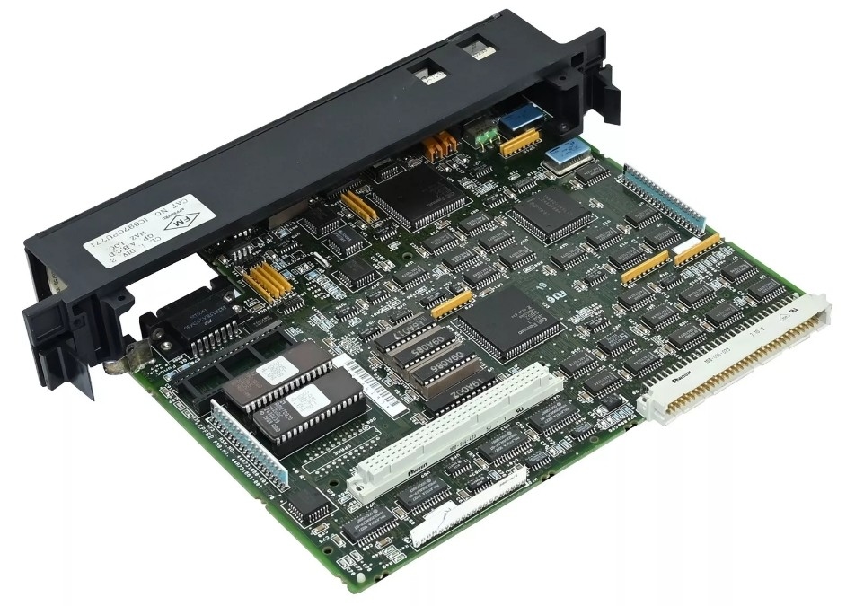 IC697CPU771 GE PLC CPU's 12 MHz Uitbreidbare centrale verwerkingseenheid Single Slot CPU Tot 8K Analoog I/O