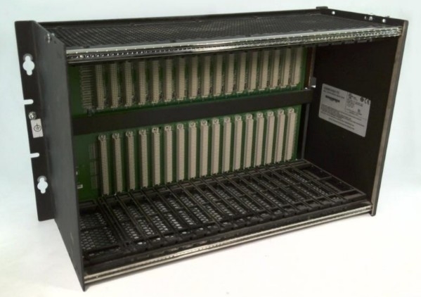 IC698CHS117 GE Rack 17-slot Front Rear Mount I/O VEM CPU-modules Ondersteuning Optioneel koelventilatorassemblage