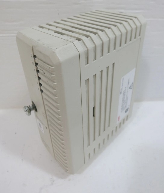 RFO800 P-HB-RFO-80010000 ABB PLC-module-interface voor industriële automatiseringssystemen