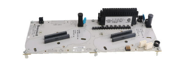 DC-TUIO31 Honeywell Algemene I/O-terminalcomponent (IOTA) 24Vdc 110mA niet-redundante IOTA-module